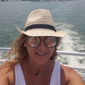 Meet your Posher, Martha